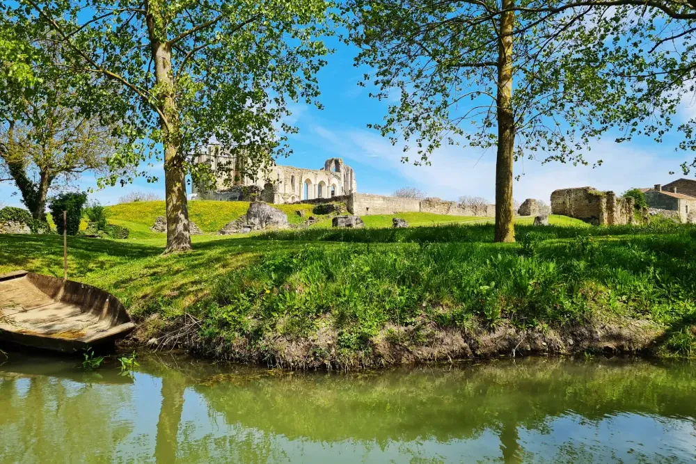 balade à l'abbaye de maillezais