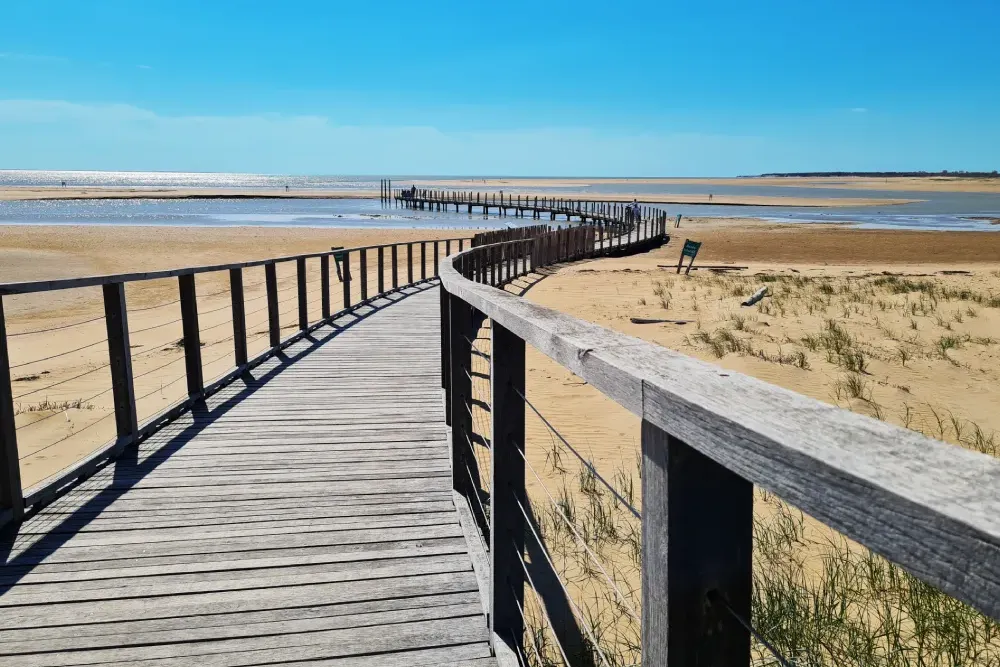 balade à pied bord au de l'ocean atlantique